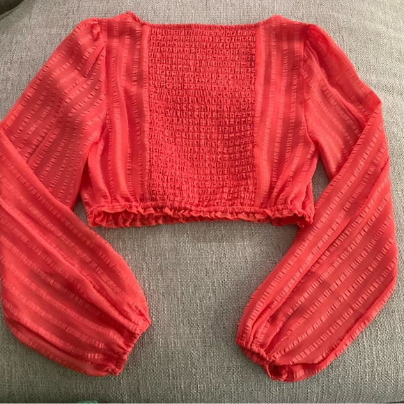 Guess Women's Vibrant Orange square neck long puff sleeve Blouse crop top. - Picture 9 of 10